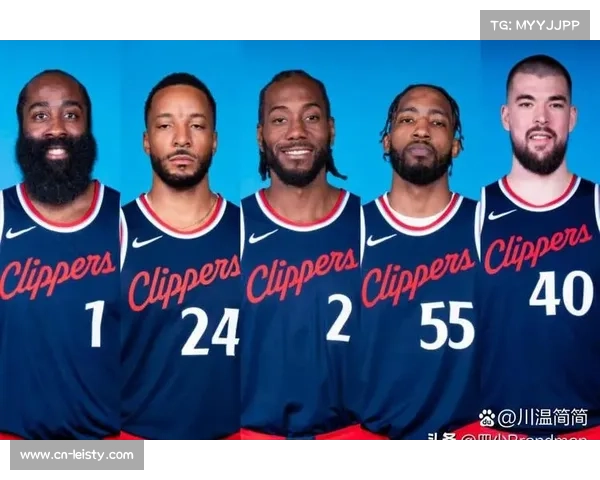 詹姆斯赛后与哈登伦纳德拥抱，洛城德比氛围友好引赞誉